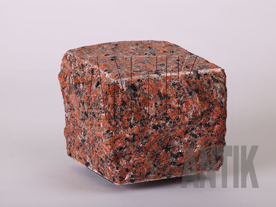 Kostka cięto-łupana Emelyanovsky 100x100x100 (1)