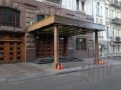 Kolumny z granitu (2)